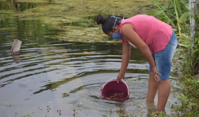 Ante la situación, los pobladores sufren por la falta de agua, pues, nadie quiere responder