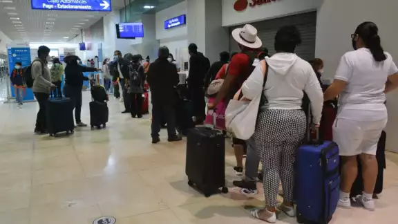 Para hoy se tienen programado 51 operaciones entre vuelos de carga y comerciales. Foto: Elena Gómez Para hoy se tienen programado 51 operaciones entre vuelos de carga y comerciales. Foto: Elena Gómez