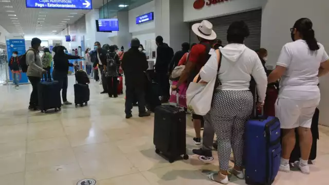 Para hoy se tienen programado 51 operaciones entre vuelos de carga y comerciales. Foto: Elena Gómez