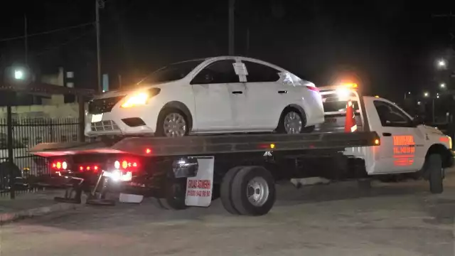 El automóvil fue retirado por una grúa