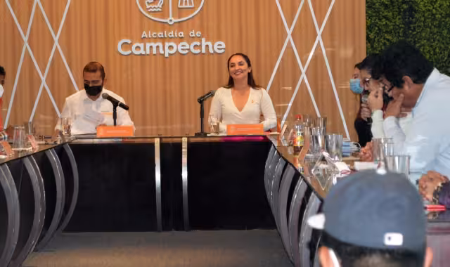 La presidenta municipal de Campeche encabezó la sesión extraordinaria