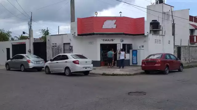 El establecimiento se encuentra ubicado en la 55 avenida con calle Hidalgo, denominado "Chulis"