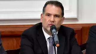 El legislador es señalado por su probable participación en los delitos de uso ilegal de atribuciones y facultades cometido por servidor público