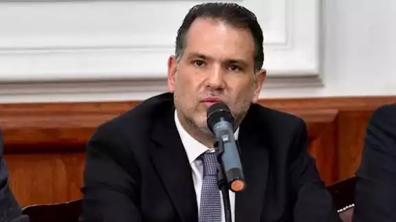 El legislador es señalado por su probable participación en los delitos de uso ilegal de atribuciones y facultades cometido por servidor público El legislador es señalado por su probable participación en los delitos de uso ilegal de atribuciones y facultades cometido por servidor público