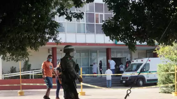 Vacunación anti COVID-19 sigue en hospitales de Campeche Vacunación anti COVID-19 sigue en hospitales de Campeche