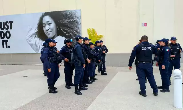 En Plazas Outlet, se concentraron casi 60 elementos de la Guardia Nacional y de la Policía Preventiva Municipal