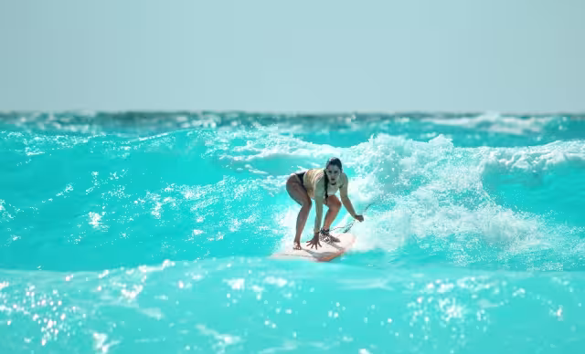 Estas son las mejores playas para practicar el surf en Cancún