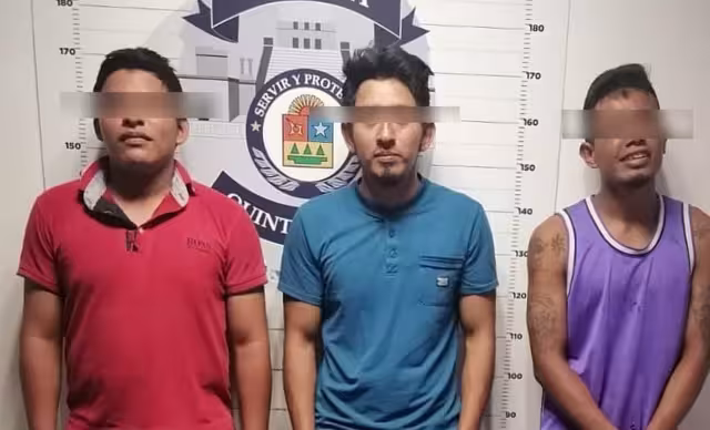 Uno de ellos amagó al trabajador con hacerle daño con un pedazo de botella de vidrio