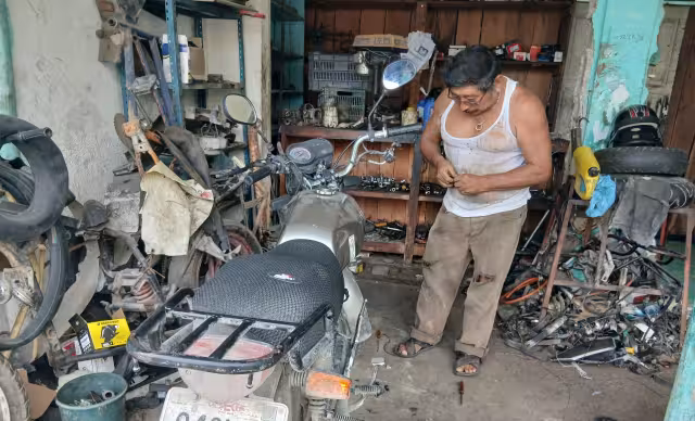 Más motos, menos ingresos: mecánicos luchan por sobrevivir