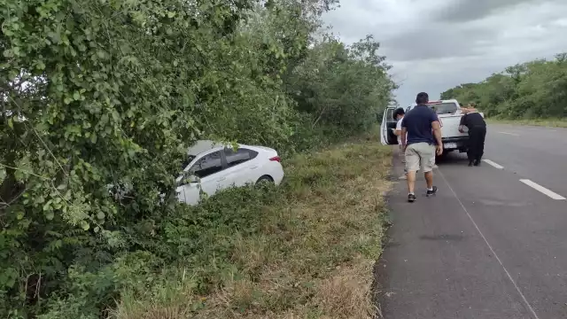 Conductores que transitaban por el rumbo dieron aviso a las autoridades municipales de Buctzotz