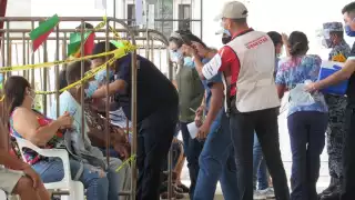 La noche de este jueves se agotaron las dos mil 460 dosis contra el COVID-19 en Cozumel