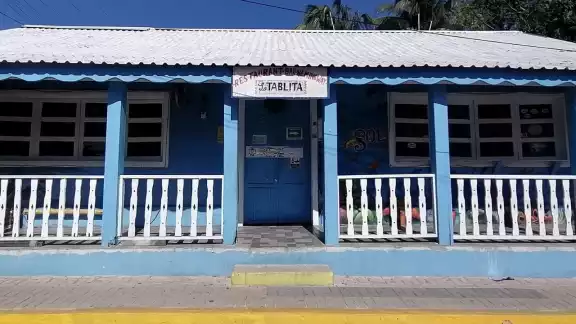 Tras detener a cuatro presuntos narcomenudistas se realizaron operativos de cateo en donde se encontraron diversas armas y drogas Tras detener a cuatro presuntos narcomenudistas se realizaron operativos de cateo en donde se encontraron diversas armas y drogas