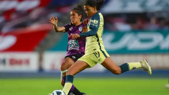 Con tan solo 14 años de edad, Montserrat Saldivar, debuto y jugó 59 minutos en los que demostró su gran calidad futbolística