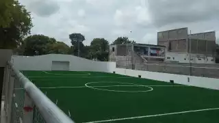 Las autoridades tienen que insistir para que terminen la obra, ya que es una obra de alrededor de cinco millones de pesos