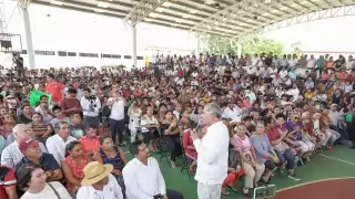 Adán Augusto López realizó una Asamblea Informativa en Valladolid, Yucatán