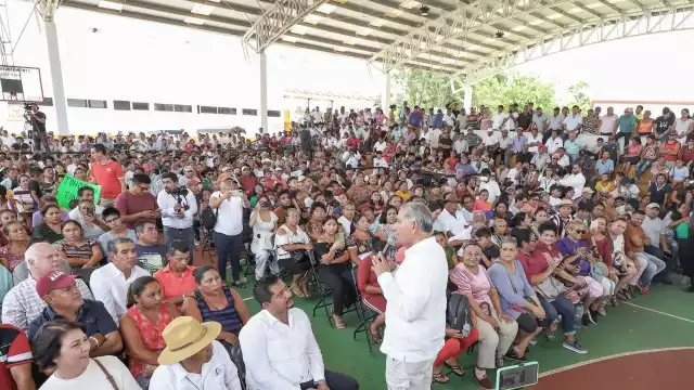 Adán Augusto López realizó una Asamblea Informativa en Valladolid, Yucatán