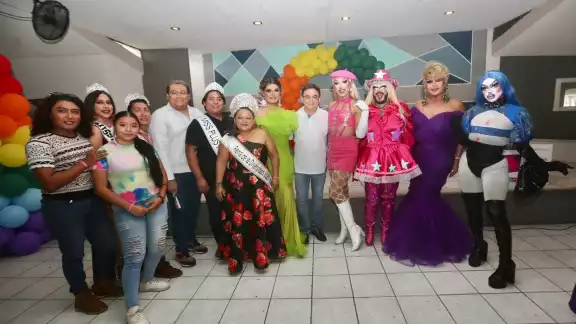 En el marco de un Encuentro entre Amigos, el político les refrendó su respeto y apoyo En el marco de un Encuentro entre Amigos, el político les refrendó su respeto y apoyo