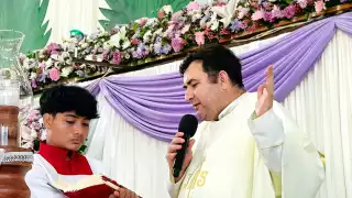 Cuestiona sacerdote de Carmen los rituales de “buena suerte” en las celebraciones de fin de año