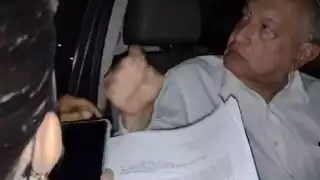 López Obrador dialogó con habitantes de Chetumal a su llegada al municipio