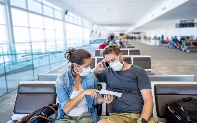 También tendrán que aplicarse la prueba los estadounidenses que regresen del extranjero