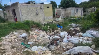 Familias en riesgo por deslaves en colonia Mirador
