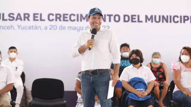 El gobernador de Yucatán, Mauricio Vila, se reunió con su equipo encargado del proyecto 'La Plancha'. Foto: @MauVila