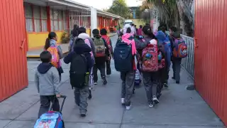 El próximo puente después de regresar a clases sería el 29 de abril