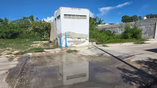 Desperdicio de agua en el sistema de bombeo en Campeche contrasta con escasez del líquido en colonias