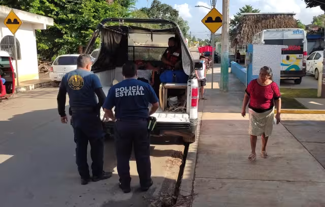 Testigos pidieron el apoyo de los paramédicos para que lo  trasladaran al hospital, porque se había desmayado