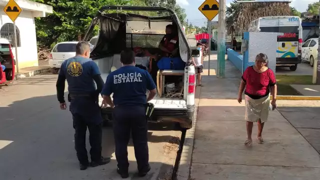 Testigos pidieron el apoyo de los paramédicos para que lo  trasladaran al hospital, porque se había desmayado