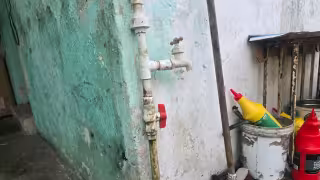 ¡Sin agua y pagando más! Vecinos de Santa Ana gastan hasta $4 mil en bombas