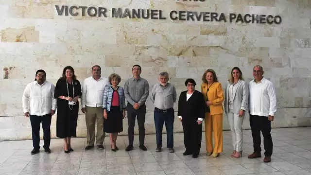 Ayer en la sesión del pleno, se le dio la bienvenida a Mario Castro Alcocer quien recibió el nombramiento oficial como nuevo juez de la Sala Colegiada Civil y Familiar.