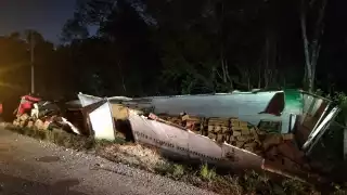 Según se informó, los daños ascienden a 500 mil pesos; se reportó un herido