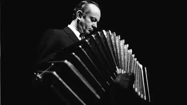 Dentro de las actividades se encuentran proyecciones con episodios especiales de la vida del maestro Astor