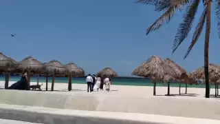 Los arenales del Malecón de Progreso se encuentra cerrado a fin de evitar la propagación del COVID-19