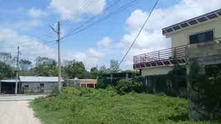Lluvias y vientos revientan líneas de energía en Emiliano Zapata, Escárcega