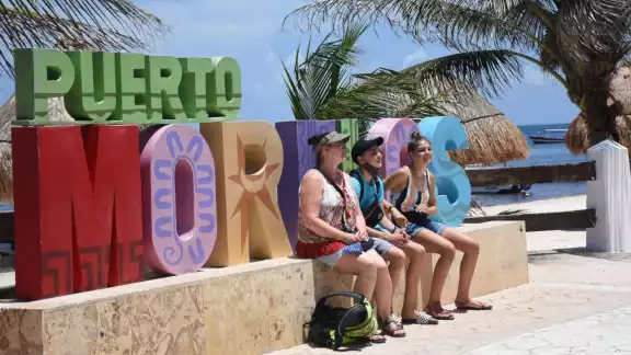 El municipio de Puerto Morelos alberga una de las zonas arrecifales del Estado de Quintana Roo El municipio de Puerto Morelos alberga una de las zonas arrecifales del Estado de Quintana Roo