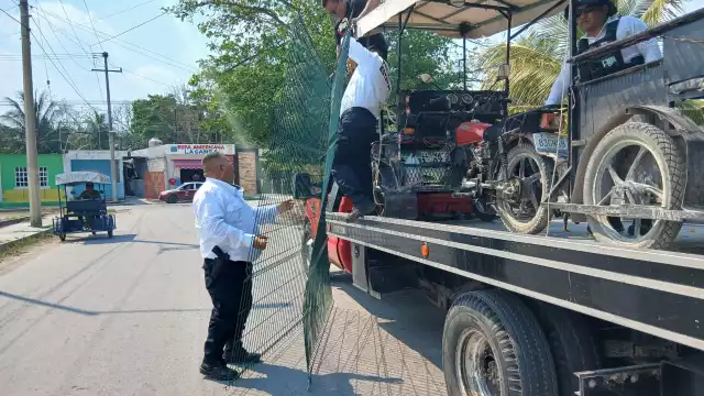 Conductores escapan, pero mototaxis con metal robado son asegurados en Champotón