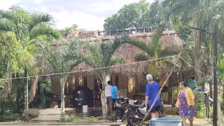 El incendió causó pérdidas materiales en la palapa