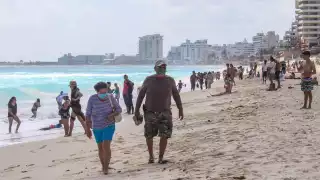 La pandemia por COVID-19 no detiene a turistas de venir a Cancún