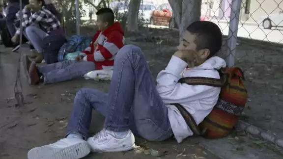 Se estima que en promedio EU recibe a 332 menores