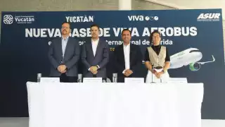 En la reunión se contó con la presencia del CEO de VivaAerobus, Juan Carlos Zuazua