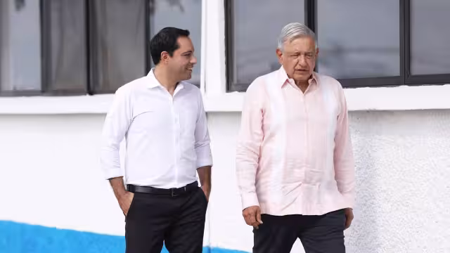Vila y López Obrador revisaron avances de la construcción de los tramos del Tren Maya y el gran parque de "La Plancha"