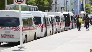 El lapso de 10 años establecido para que la unidades den servicio se cumplió, expresa el gremio de ruleteros, pero carecen de ahorros para sustituirlas