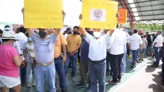 Locatarios de Mamantel protestaron y acusan de invasión. Foto: Gerardo Can Dzib