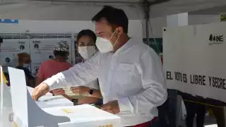 Se presume que el priista usó la empresa SIVEREK S.A. de C.V. para presuntamente desviar un monto estimado de 6 millones 30 mil 84 pesos