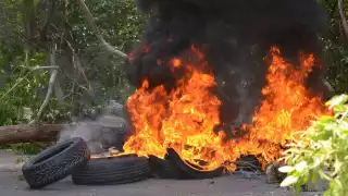 Pobladores bloquearon la carretera que conecta a Celestún con Kinchil