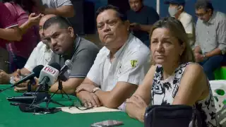 Mientras no estén avalados por el Imoveqroo los Ubers no pueden operar en la ciudad