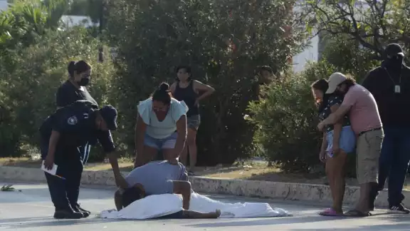 El hombre murió en medio de la calle luego del golpe El hombre murió en medio de la calle luego del golpe