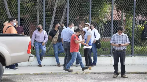 Apenas van 39 mil de los 79 mil empleados que pidió la STPS como requisito para el proceso Apenas van 39 mil de los 79 mil empleados que pidió la STPS como requisito para el proceso
